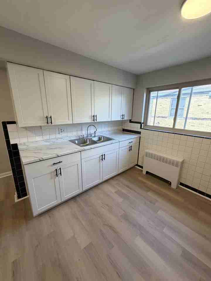 7139 Eastlawn Dr #4 - Photo 5 of 13