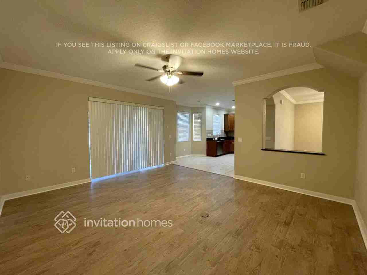 10448 Deerberry Dr - Photo 4 of 20