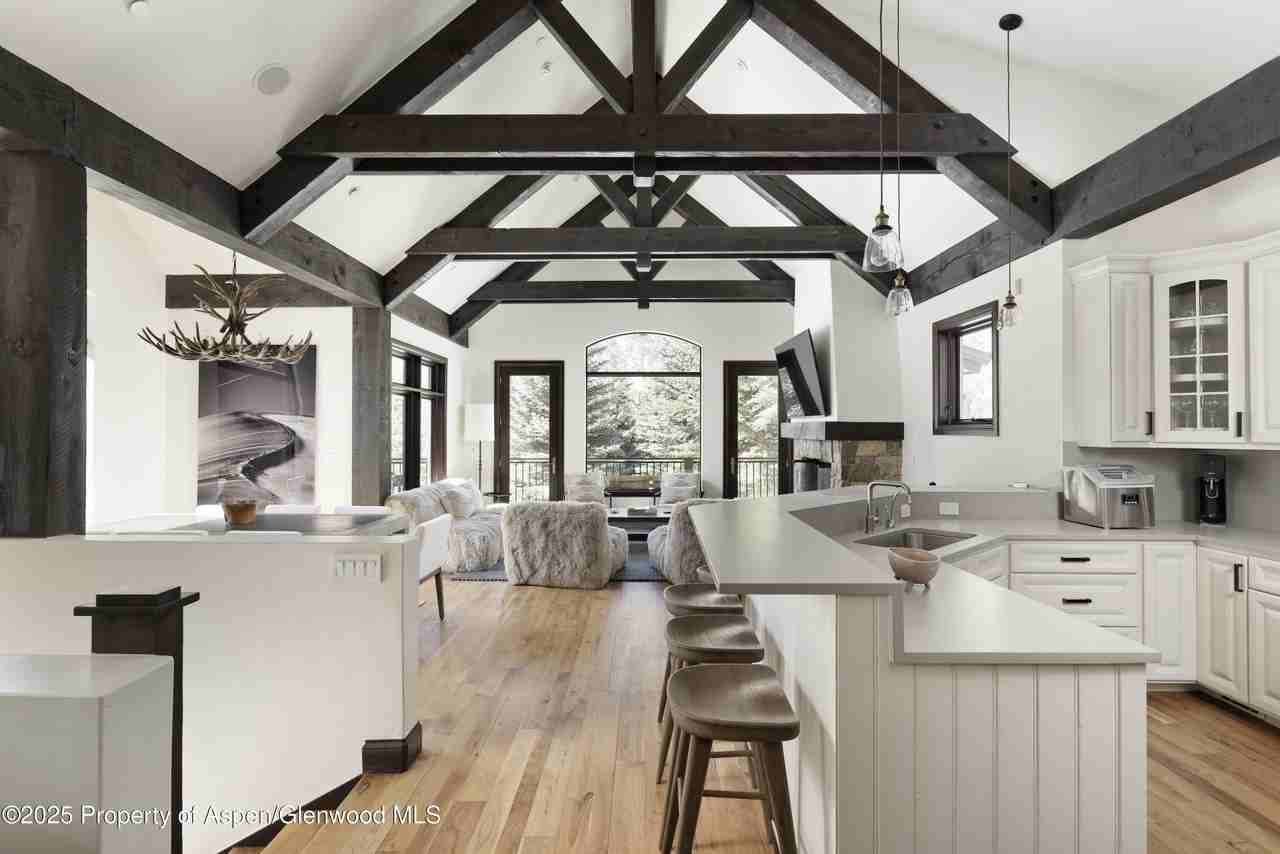 42553 Highway 82 - Photo 4 of 27