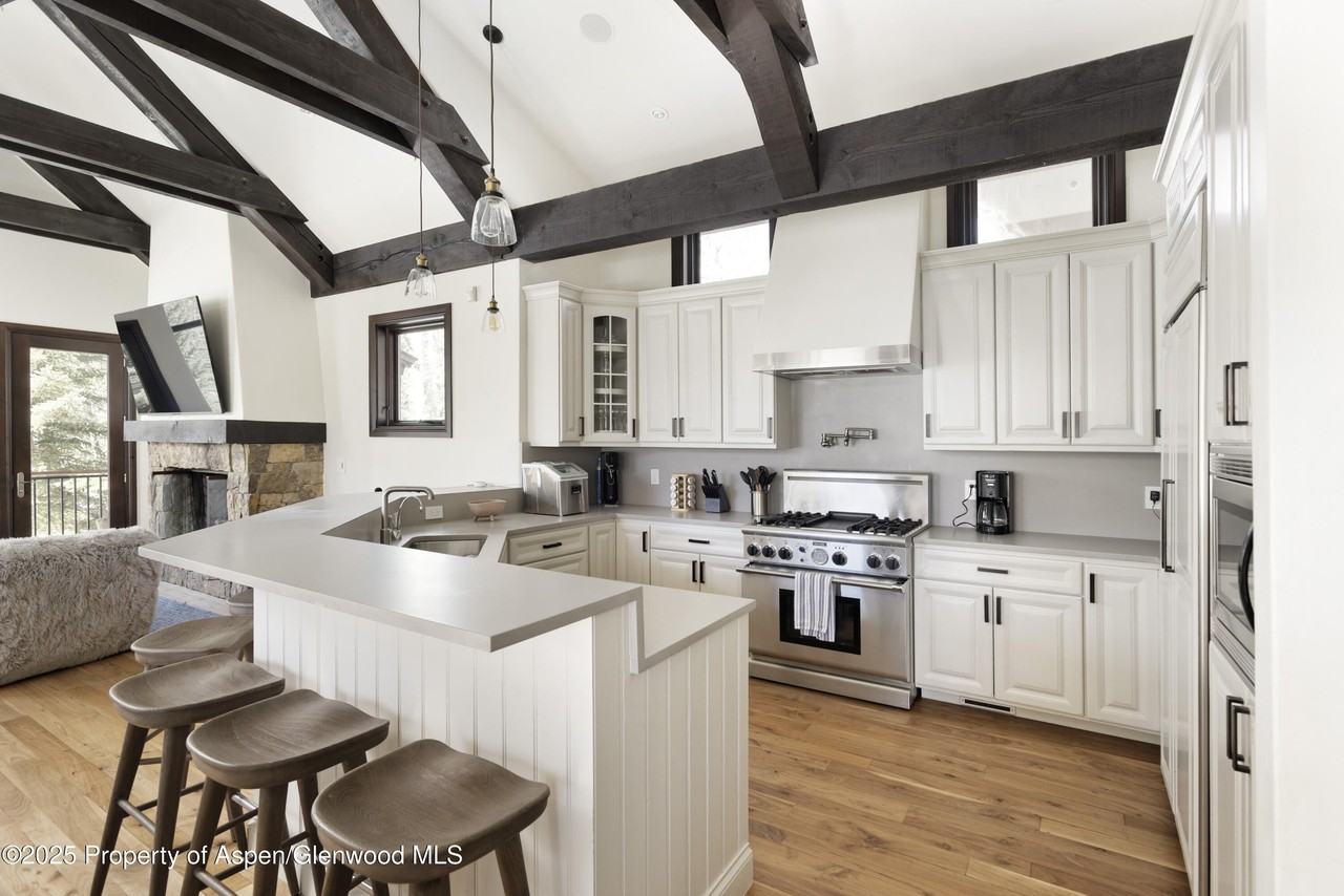 42553 Highway 82 - Photo 5 of 27