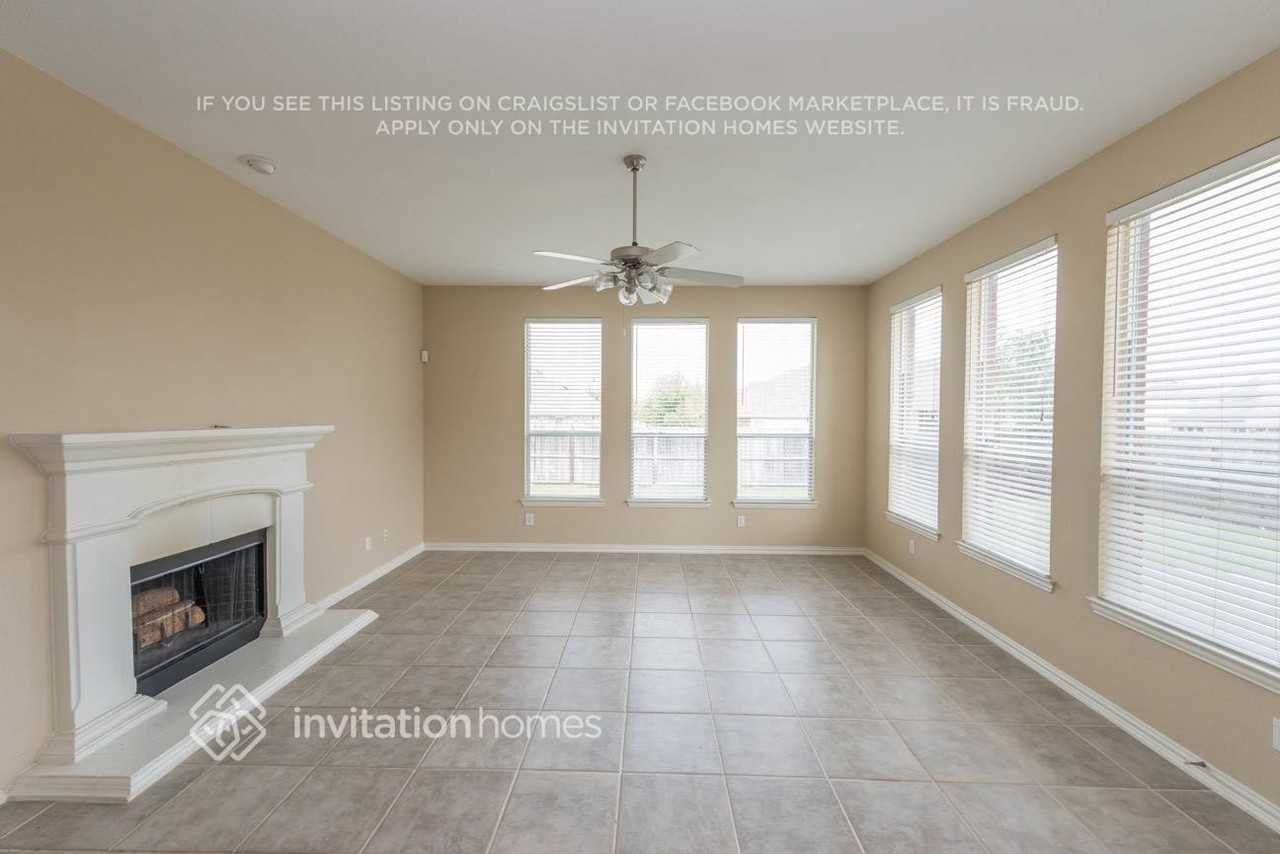 705 Cross Meadow Blvd - Photo 4 of 23