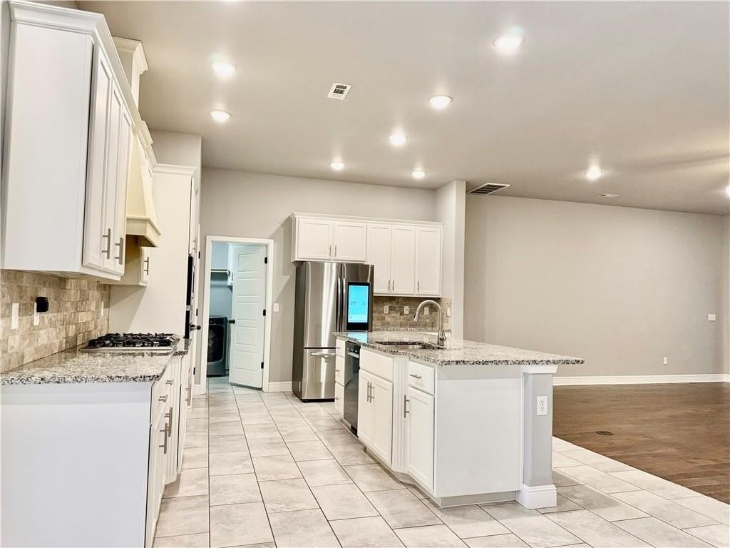 4504 Sw Plumley Ave - Photo 3 of 26