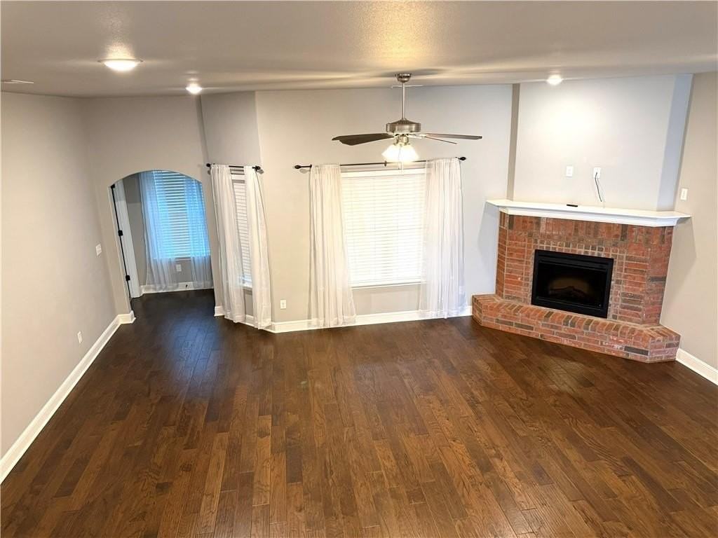 4504 Sw Plumley Ave - Photo 6 of 26