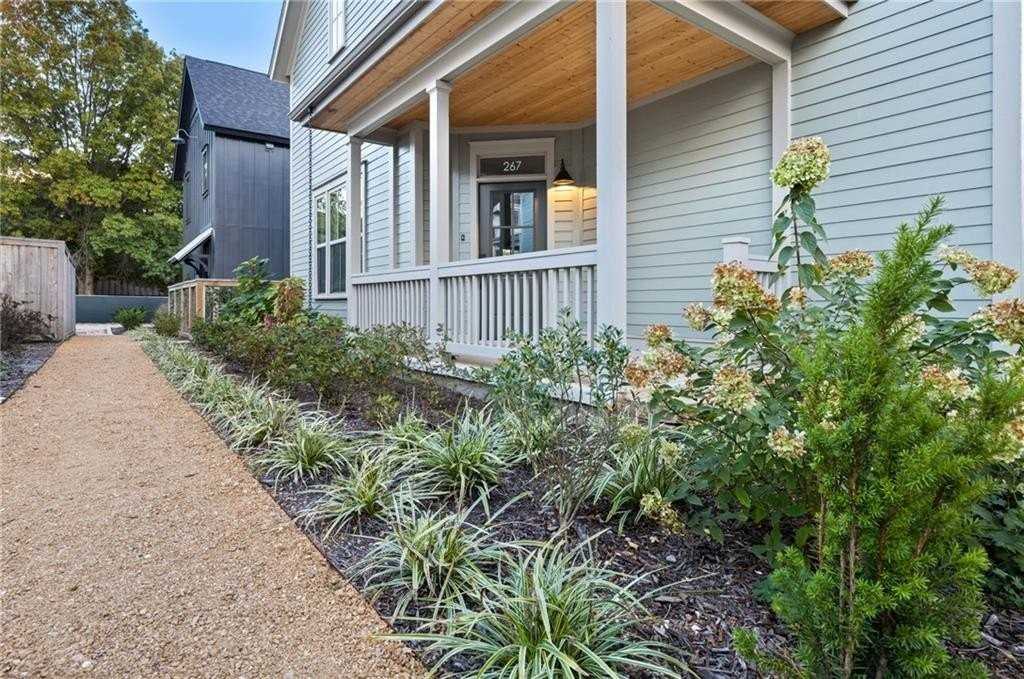 267 E 11th St - Photo 2 of 23