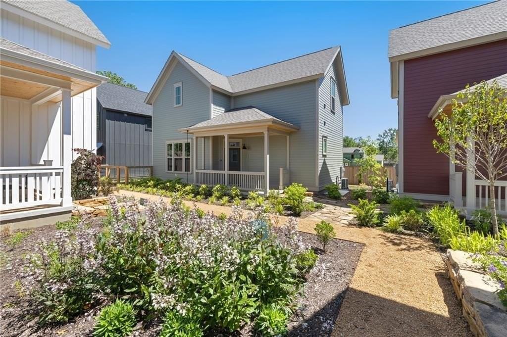 267 E 11th St - Photo 3 of 23