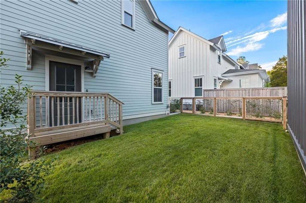 267 E 11th St - Photo 6 of 23