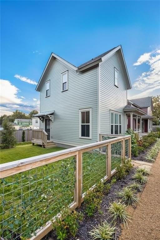 267 E 11th St - Photo 7 of 23