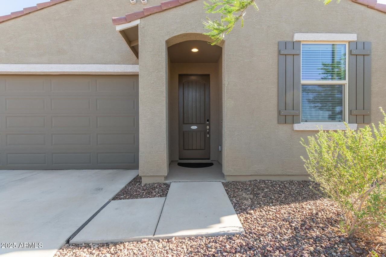 17969 W College Dr - Photo 4 of 45