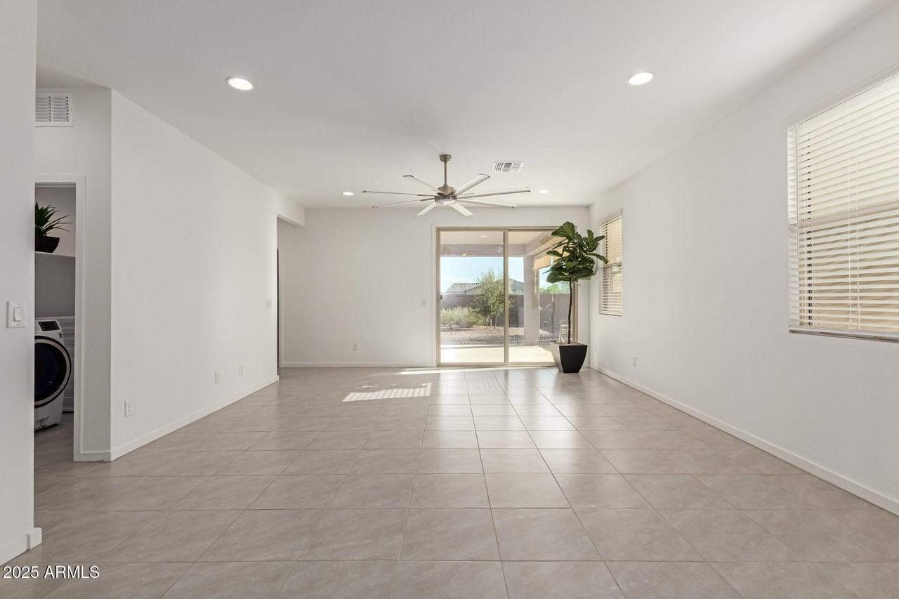 17969 W College Dr - Photo 7 of 45