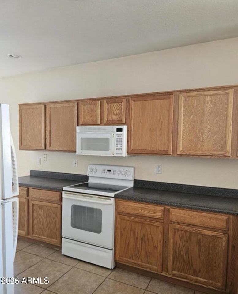 15165 N 138th Ln - Photo 4 of 12