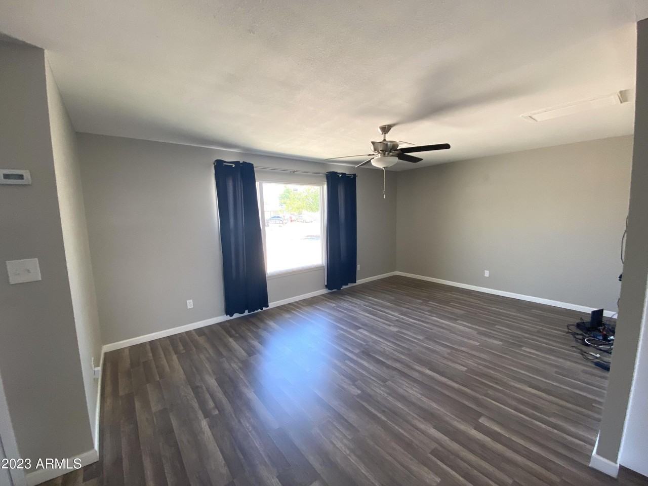 4627 W Rose Ln - Photo 2 of 24