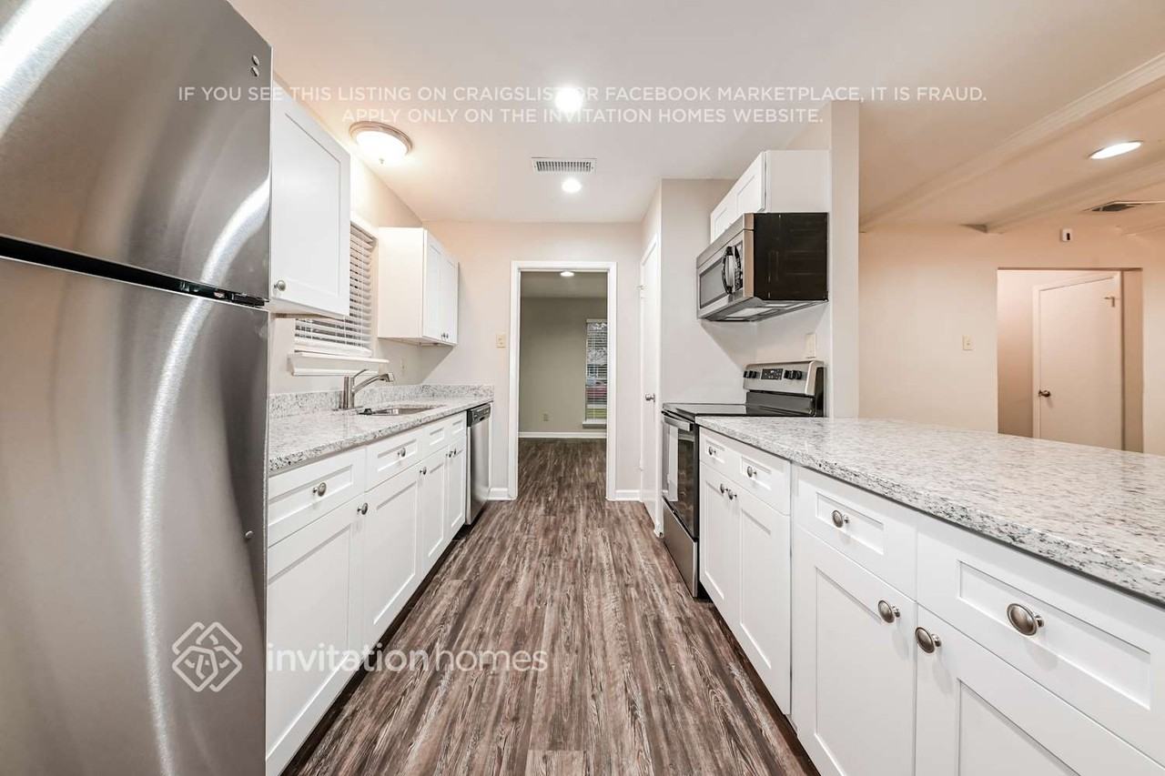 2324 Lovell Dr - Photo 6 of 16