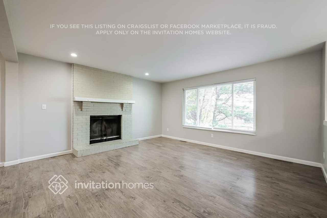 268 Johnson Ct - Photo 4 of 18