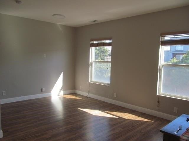 2807 Filbert St - Photo 4 of 12