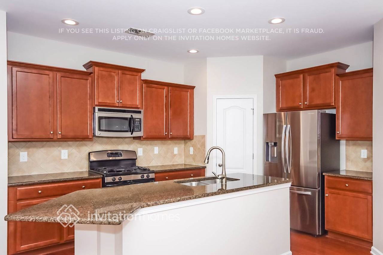 13110 Heath Grove Dr - Photo 6 of 18