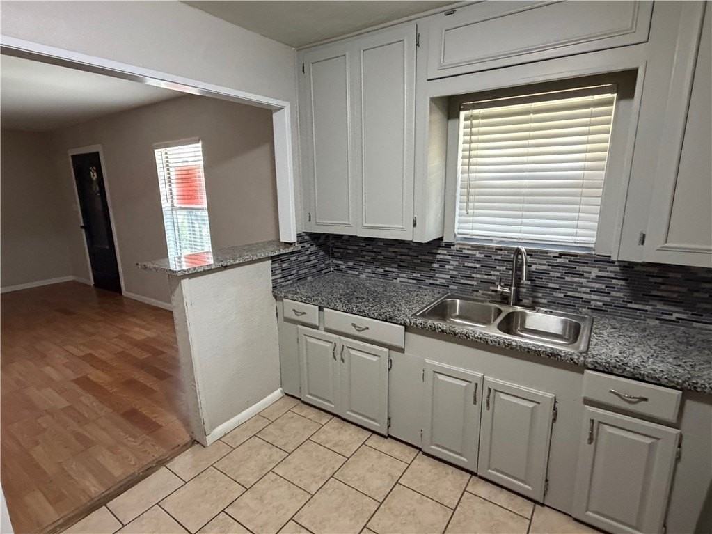 653 Sam St - Photo 3 of 10