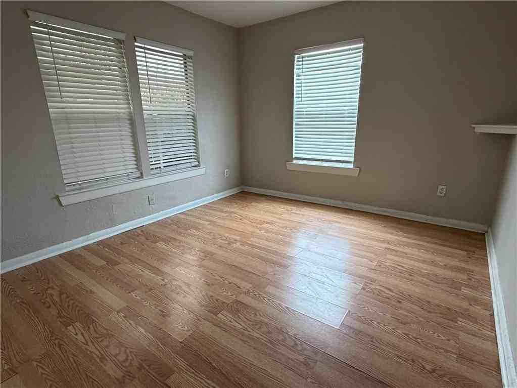 653 Sam St - Photo 6 of 10