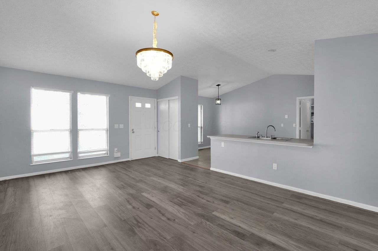 2909 Princeville Dr - Photo 4 of 15