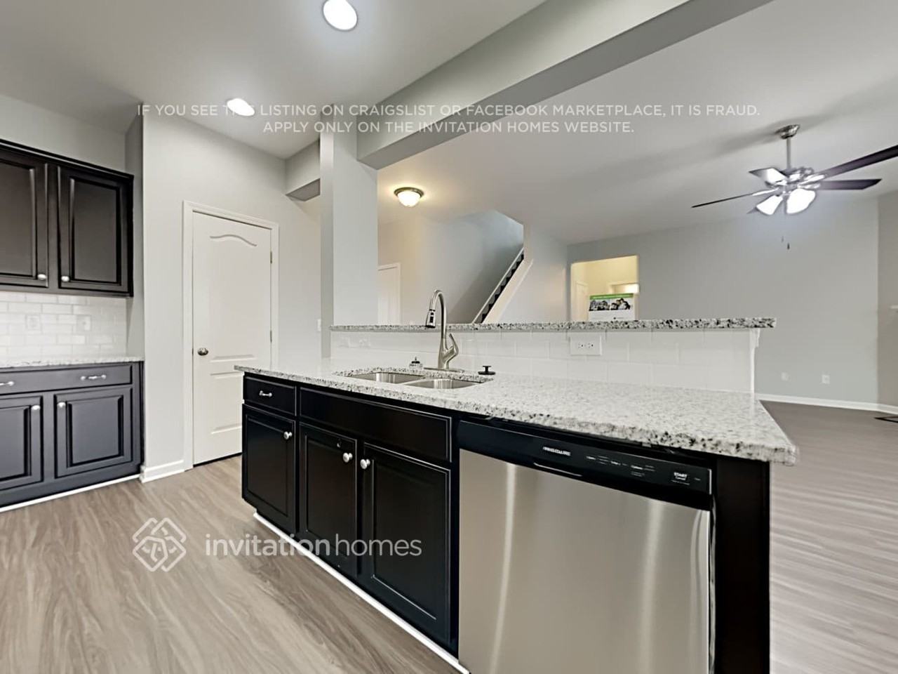 1012 Harvest Point Dr - Photo 7 of 25