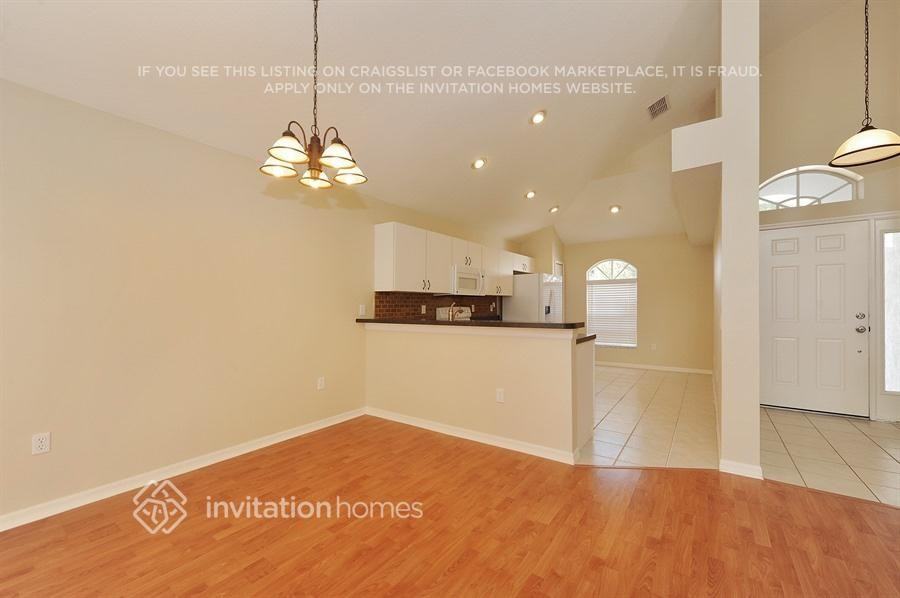 4802 Woodmere Rd - Photo 2 of 20