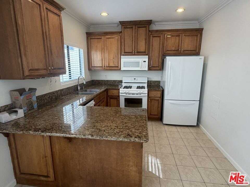 1702 Brockton Ave Apt 2 #2 - Photo 4 of 35