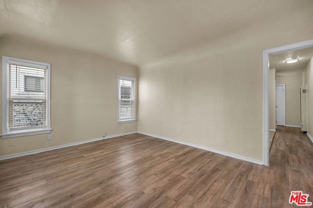 3619 9th Ave - Photo 2 of 10