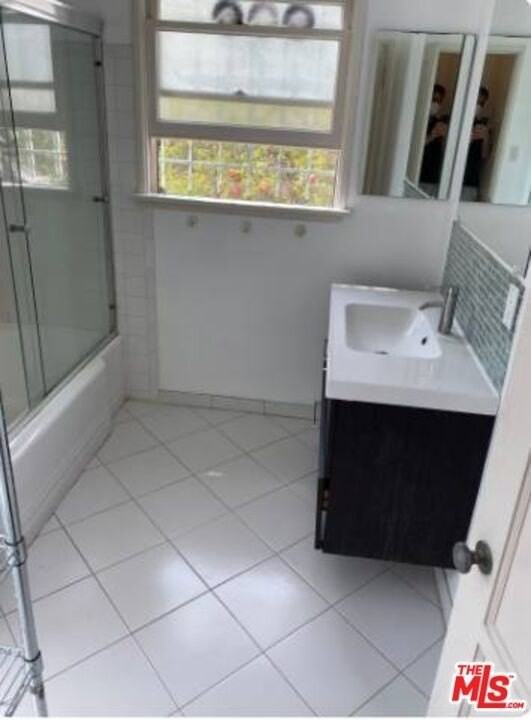 3315 Caroline Ave - Photo 2 of 8