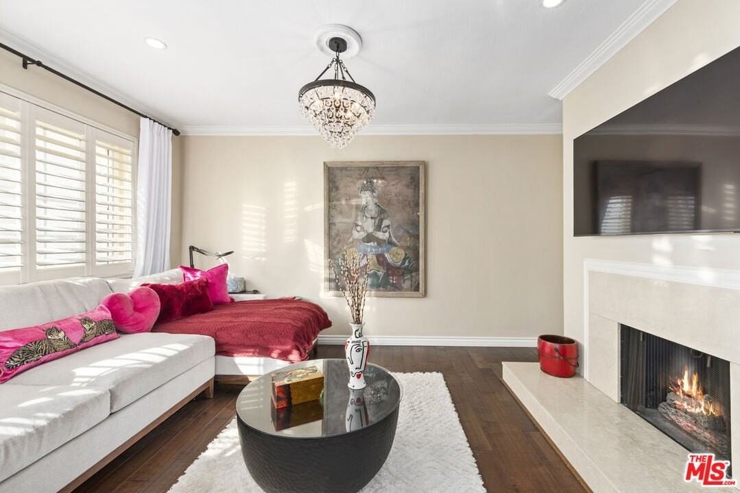 10645 Wilshire Blvd Apt 402 #402 - Photo 7 of 14