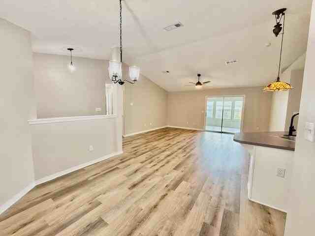 2 Stowe Rd - Photo 7 of 42