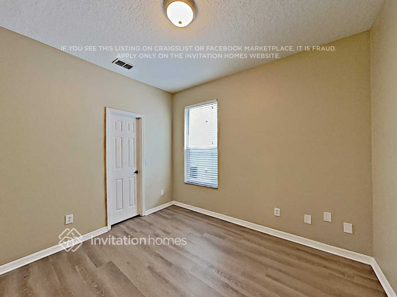 264 Tavestock Loop - Photo 4 of 9