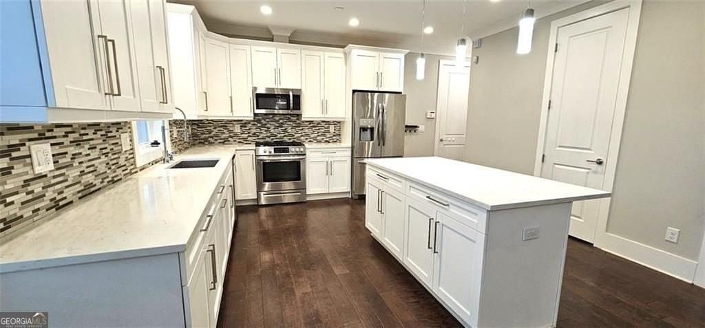 1993 Memorial Dr Se - Photo 3 of 16