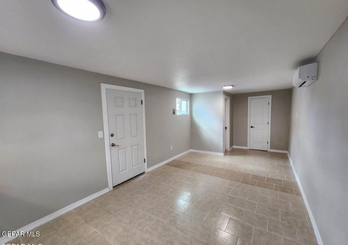 116 N Clark Dr Unit B #B - Photo 3 of 7