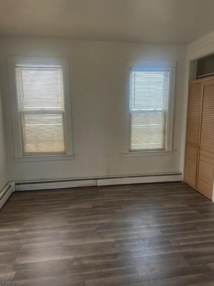 70 Palm St - Photo 6 of 10