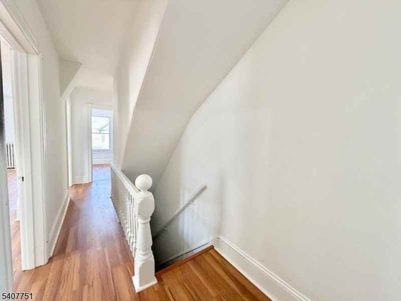 122 Summit Ave - Photo 2 of 28