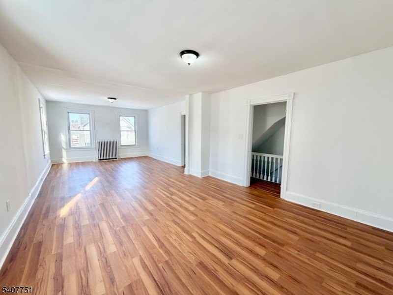 122 Summit Ave - Photo 3 of 28