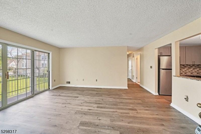 197 Rachel Ct - Photo 3 of 27