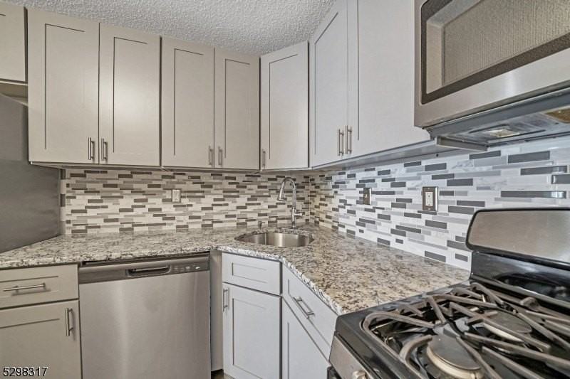 197 Rachel Ct - Photo 7 of 27