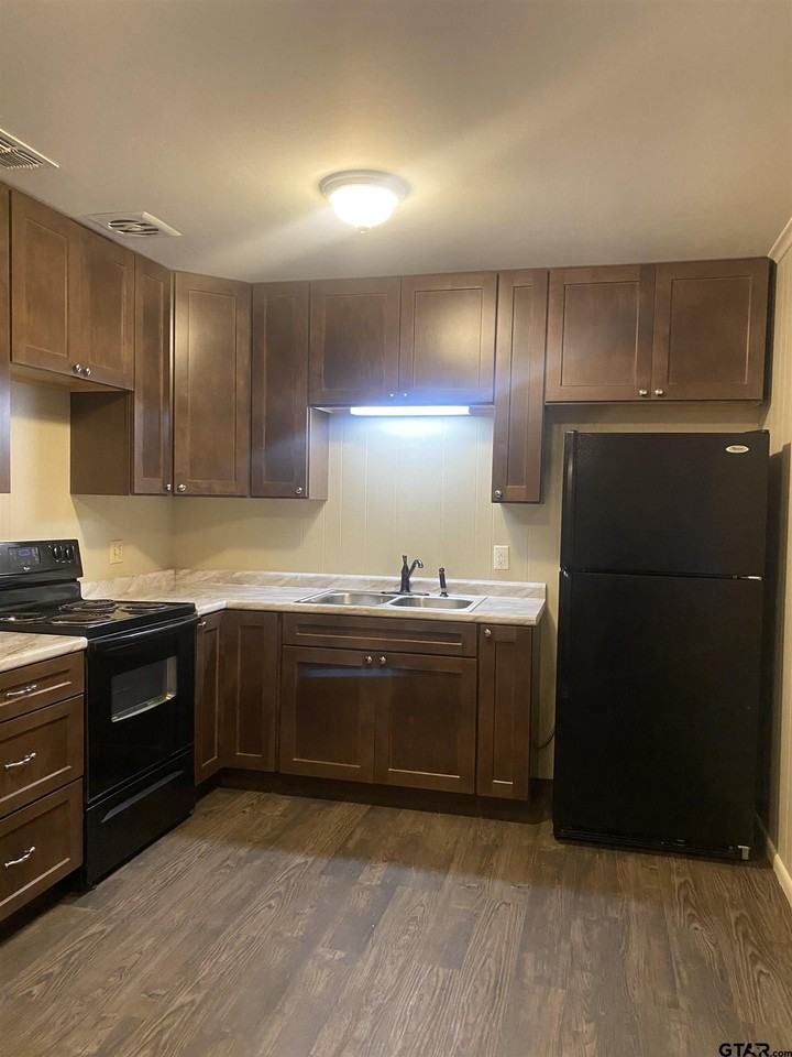 5235 Julia Dr - Photo 7 of 18