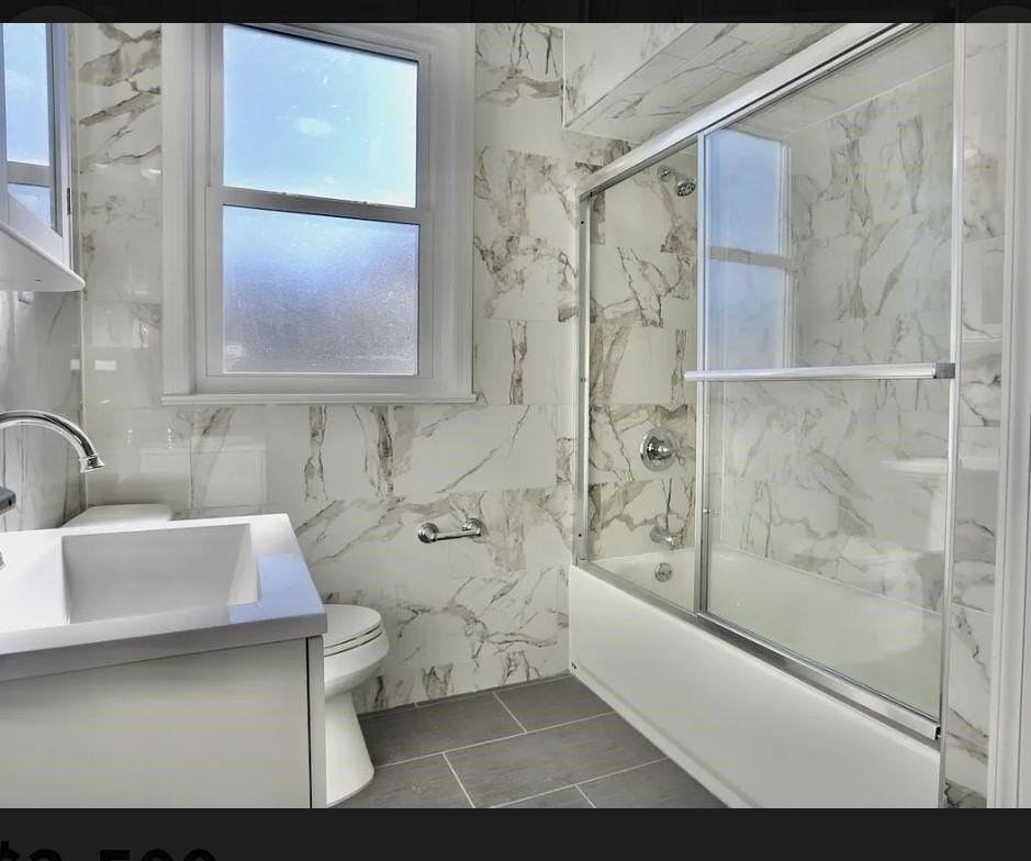 146 Clarke Ave - Photo 3 of 14