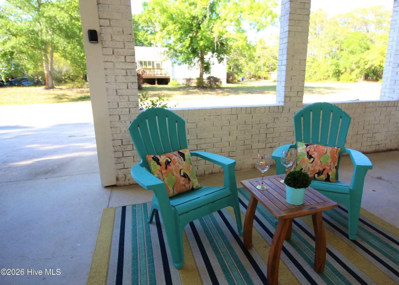 113 Ne 57th St - Photo 6 of 27