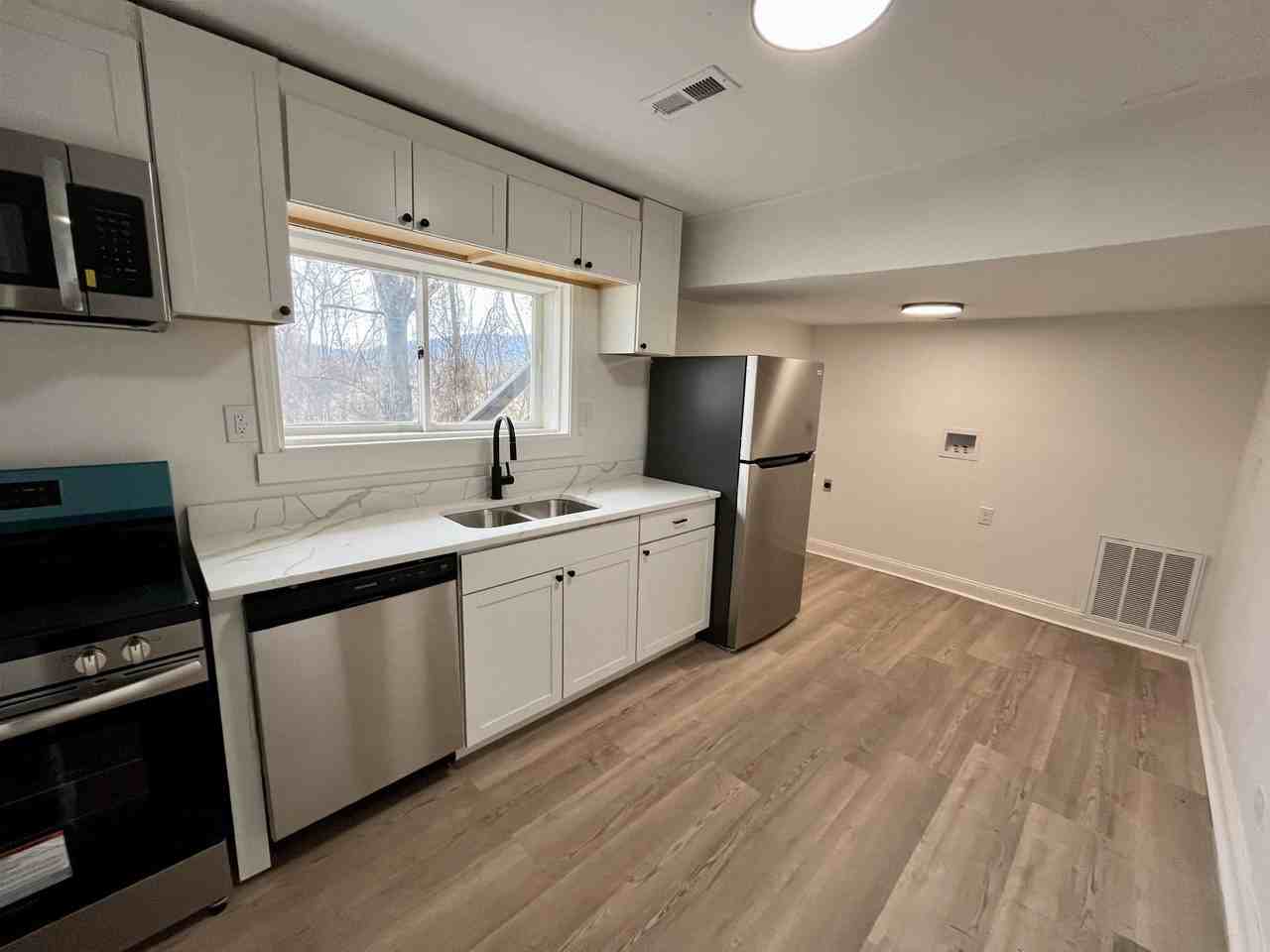 500 Ridge St #B - Photo 6 of 13