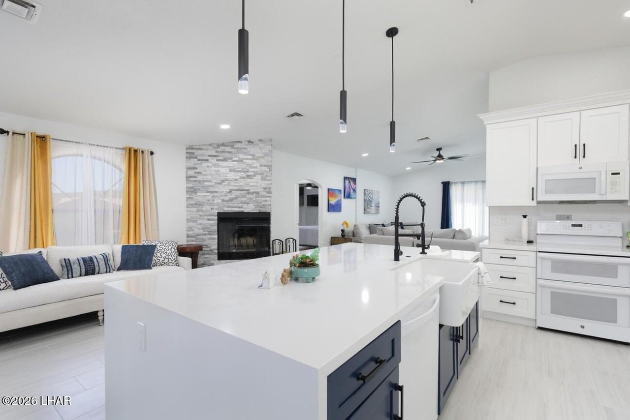 3681 Yucca Dr - Photo 6 of 23