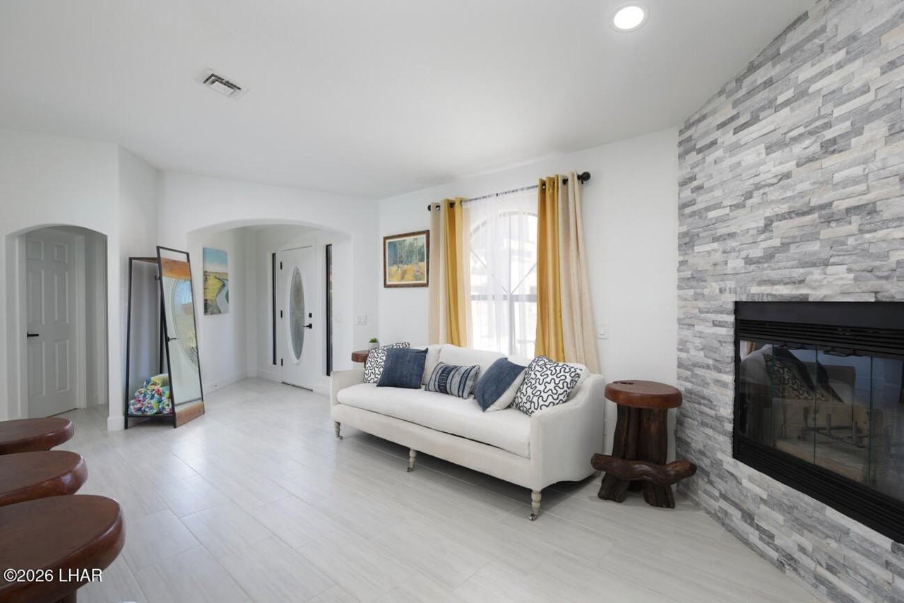 3681 Yucca Dr - Photo 7 of 23