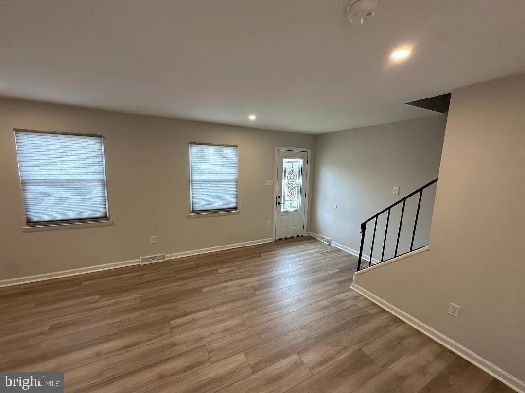 102 Stuart Ave - Photo 6 of 41