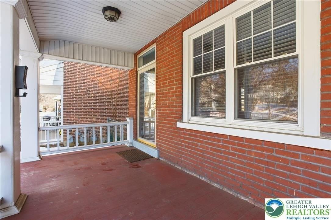 1050 Delaware Ave - Photo 4 of 28