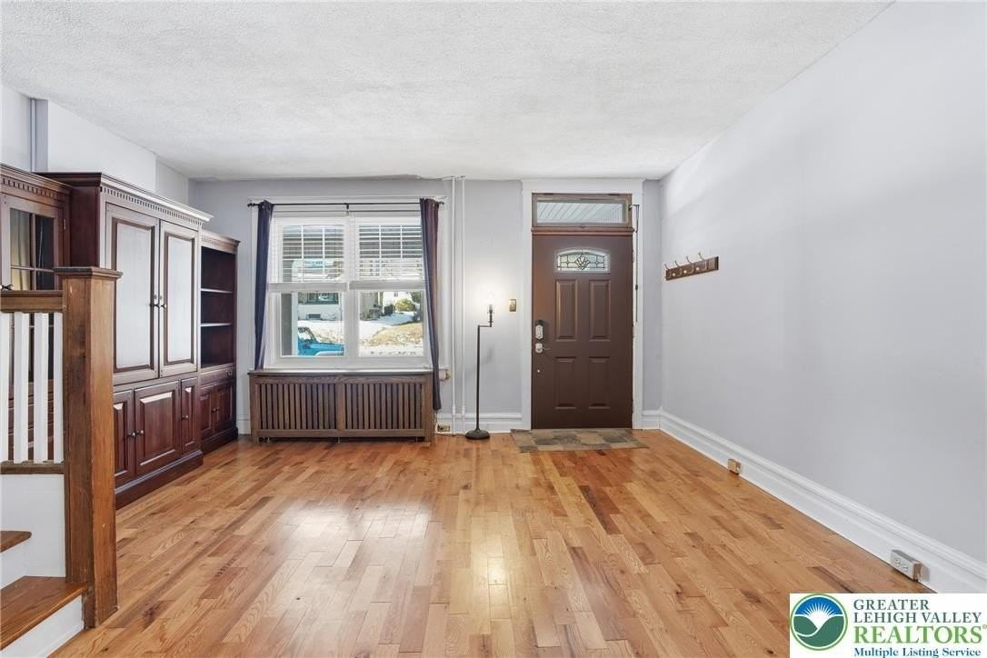 1050 Delaware Ave - Photo 5 of 28