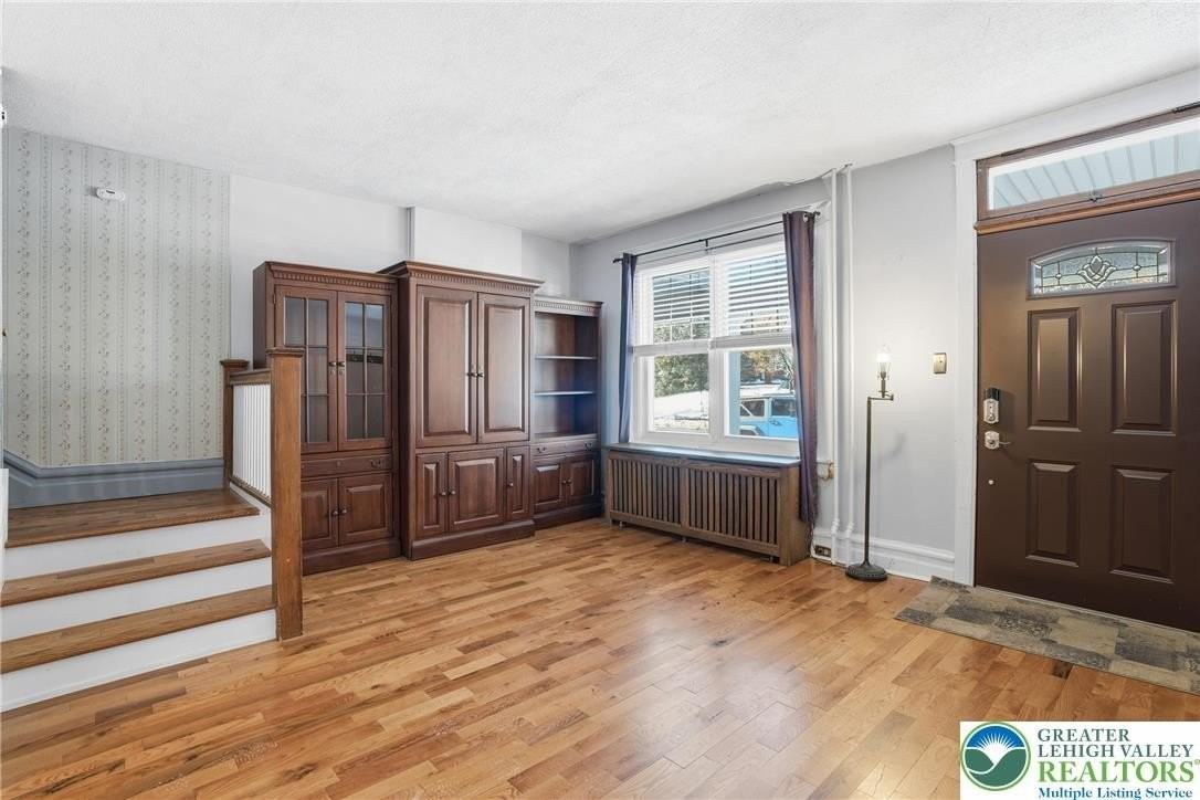 1050 Delaware Ave - Photo 6 of 28