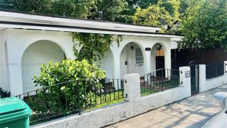 3560 Sw 25th Ter #REAR - Photo 1 of 1