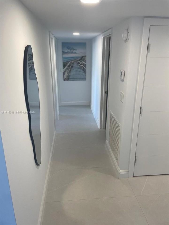 1401 S Ocean Dr #302 - Photo 5 of 15