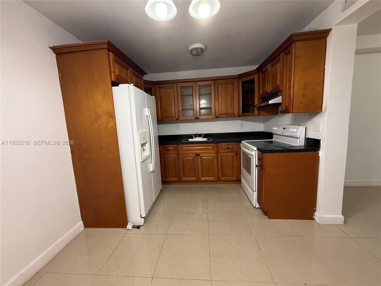 1122 Nw 32nd Ct - Photo 7 of 13